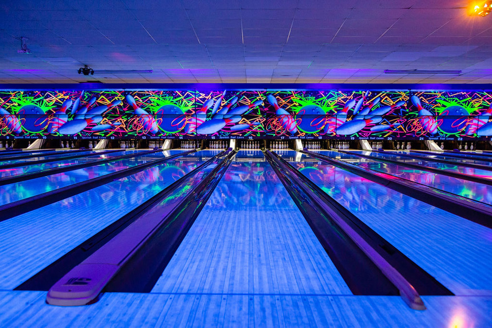 glow bowling